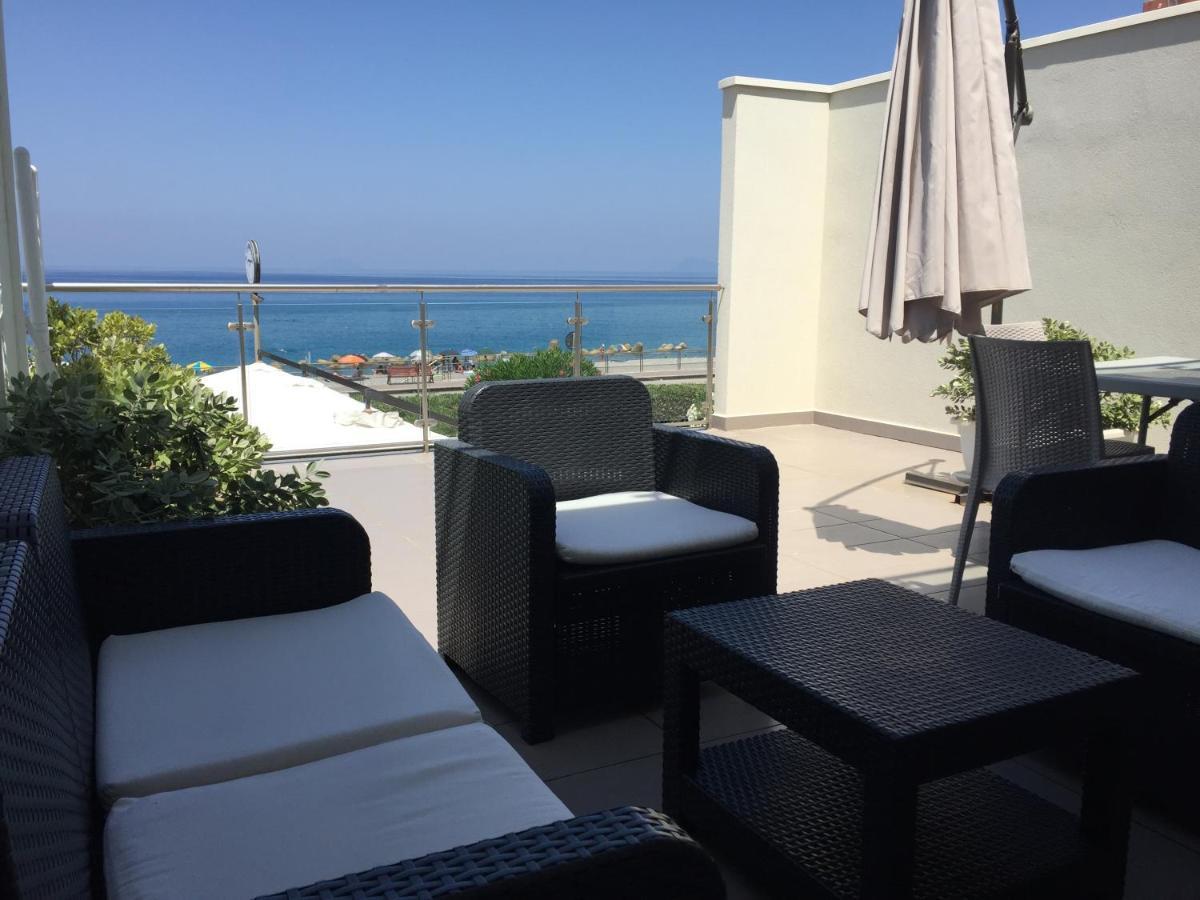 Il Gabbiano - Case Vacanze Capo dʼOrlando Exterior foto